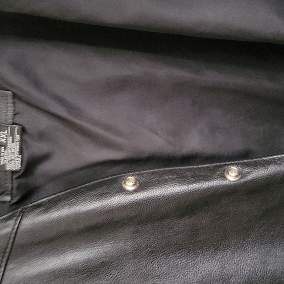 Harley-Davidson Men's Genuine Leather Vest, Snap Closure, Size Xxl - Picture 7 of 11